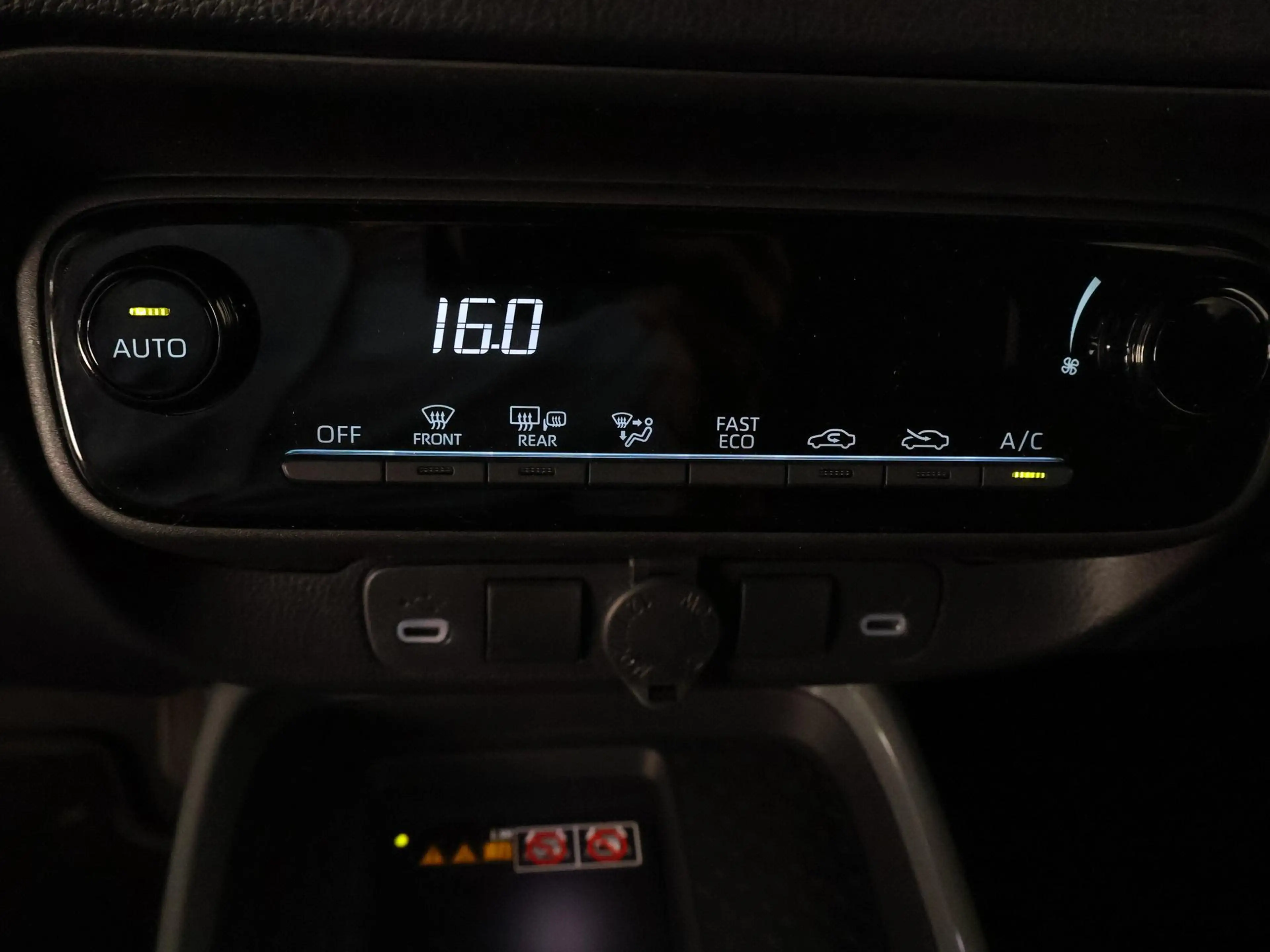 Toyota Aygo X HYBRID PULSE BI-TONE GARANTIE TOT 2036**RIJKLAAR** — photo 24