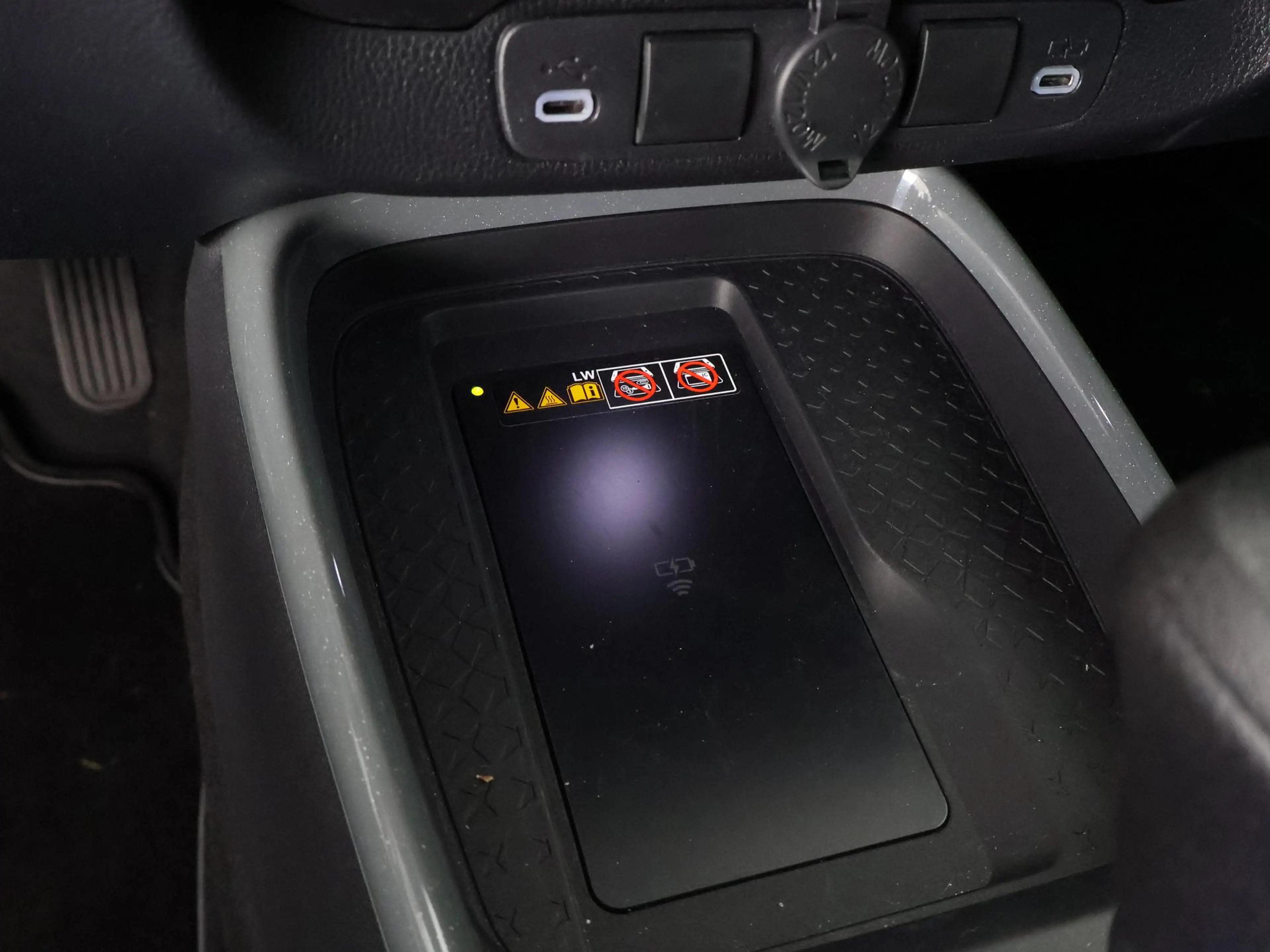 Toyota Aygo X HYBRID PULSE BI-TONE GARANTIE TOT 2036**RIJKLAAR** — photo 23