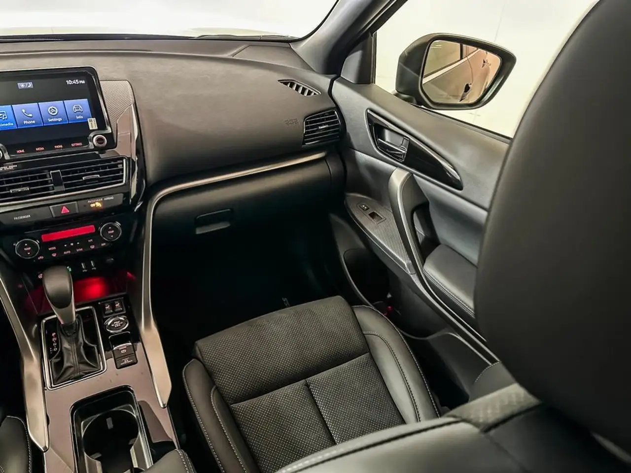 Mitsubishi Eclipse Cross снимка Mitsubishi Eclipse Cross