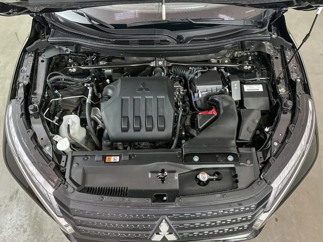 Mitsubishi Eclipse Cross снимка Mitsubishi Eclipse Cross
