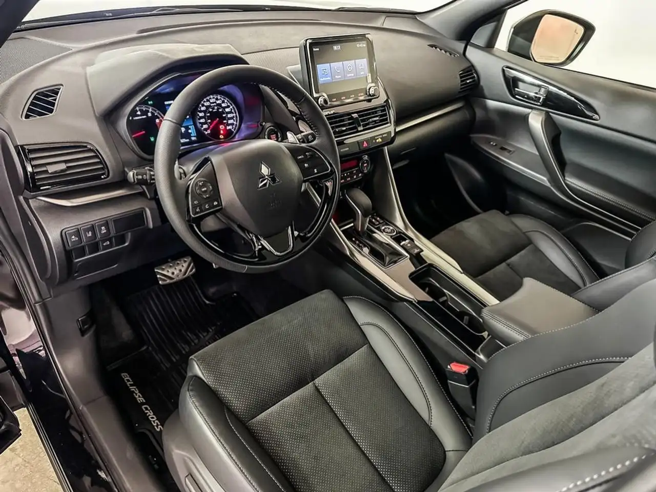 Mitsubishi Eclipse Cross снимка Mitsubishi Eclipse Cross