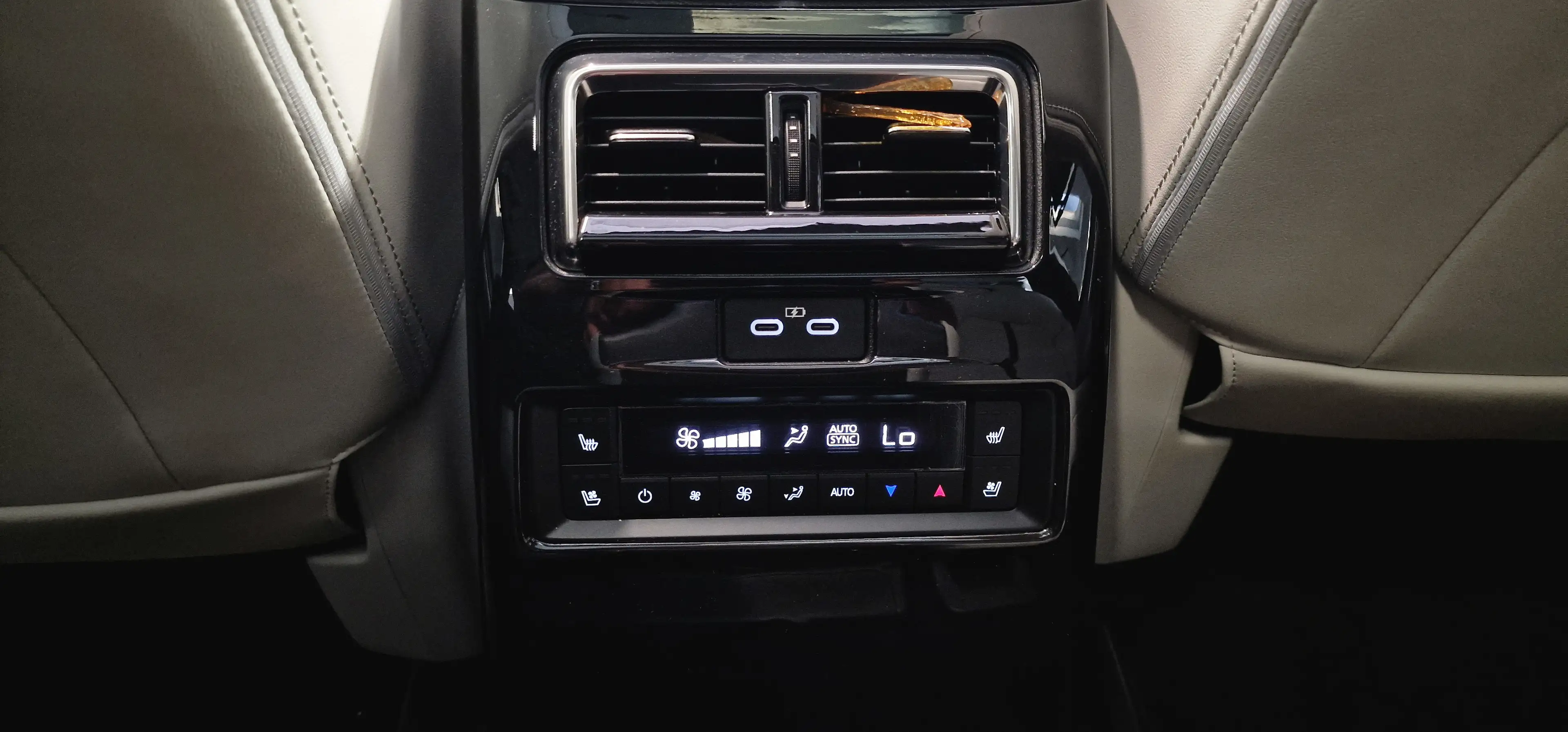 Mazda CX-80 e-SKY D AWD Takumi Plus 1-Hand 6-Sitzer Aut. *Pano — photo 26