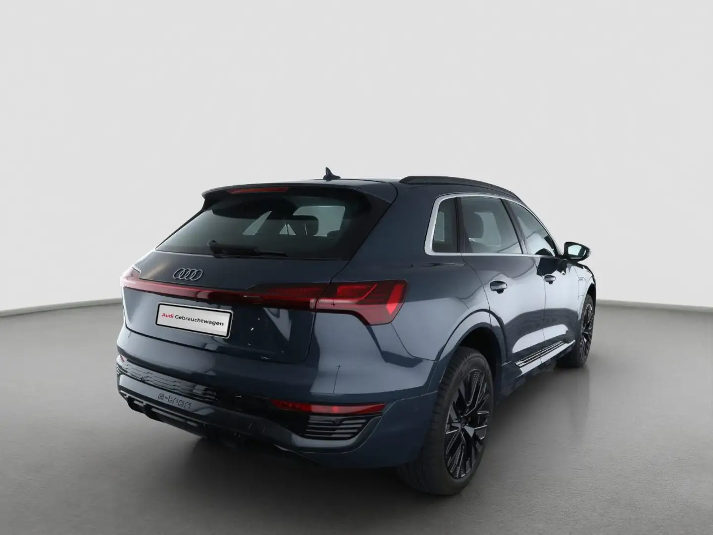 Audi Q8 e-tron 55 quattro S-LINE*NAVI-PLUS*HUD*LEDER* Albastru - 2