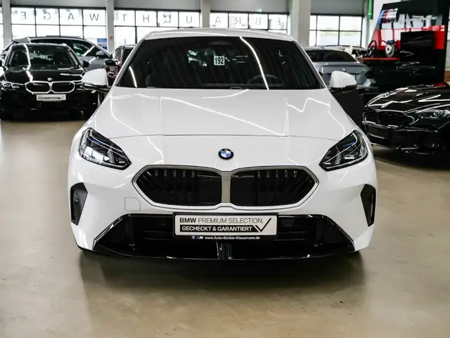BMW 1 Series view 3