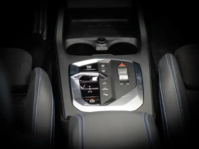 BMW 1 Series view 14