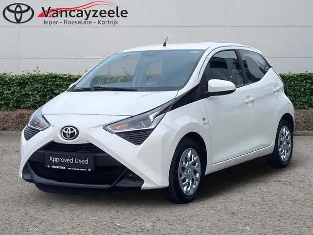 Toyota Aygo x-play2+cam+AC+carplay + androidauto