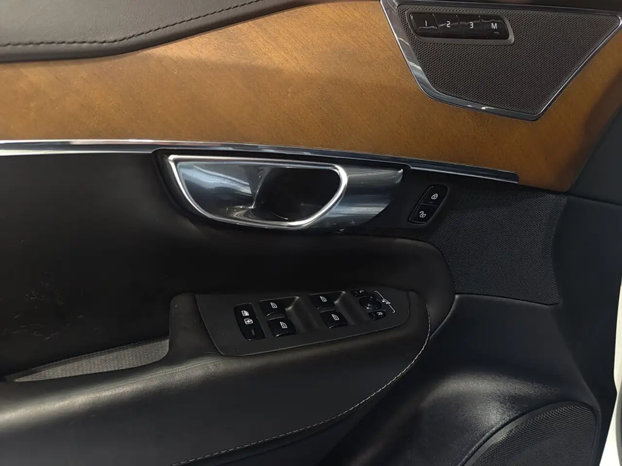 Volvo XC90 снимка Volvo XC90