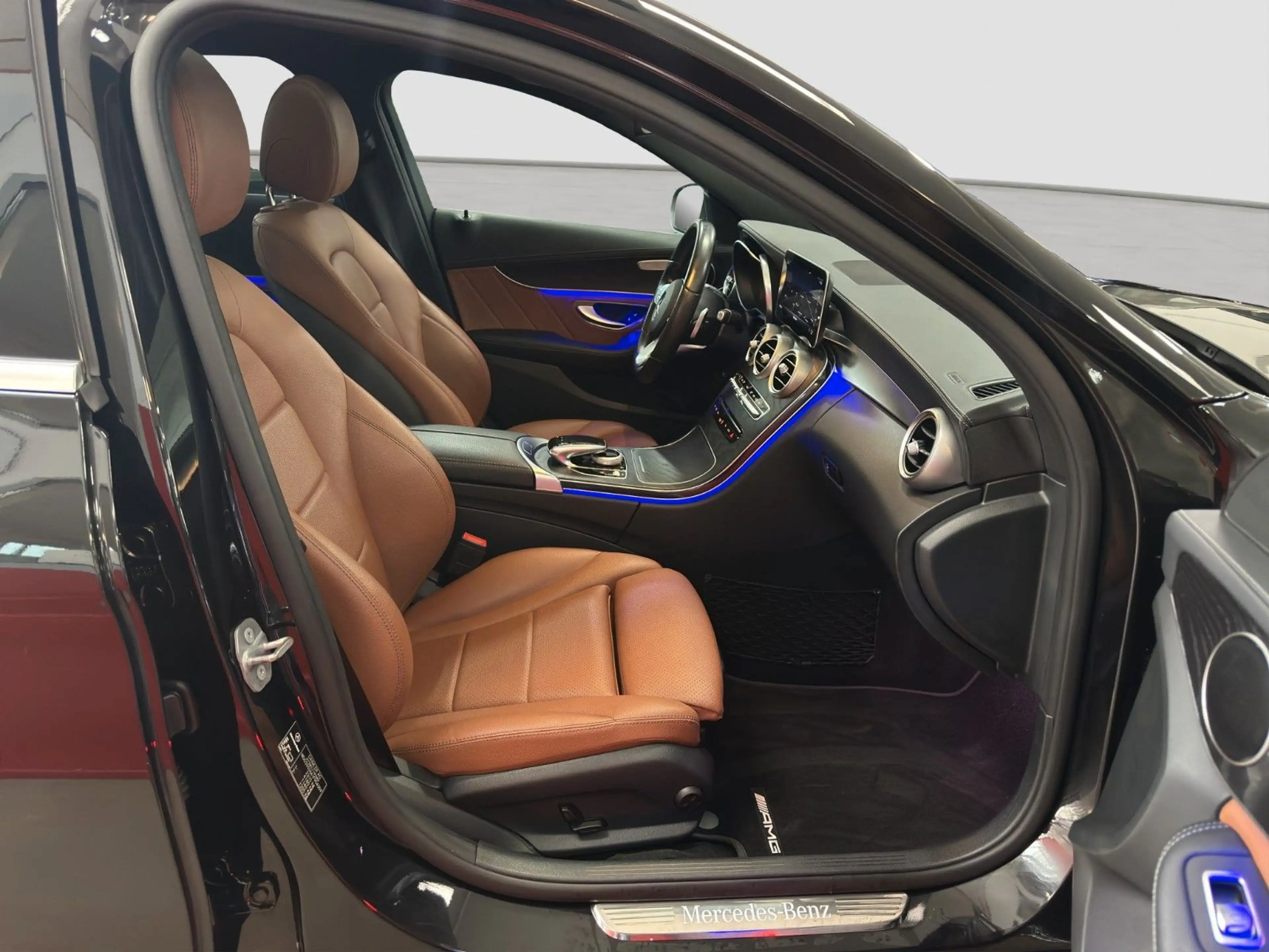 Mercedes-Benz C 400 C400T 4M AMG DISTRON M.BEAM PANO KAMERA 19 ZOLL — photo 9