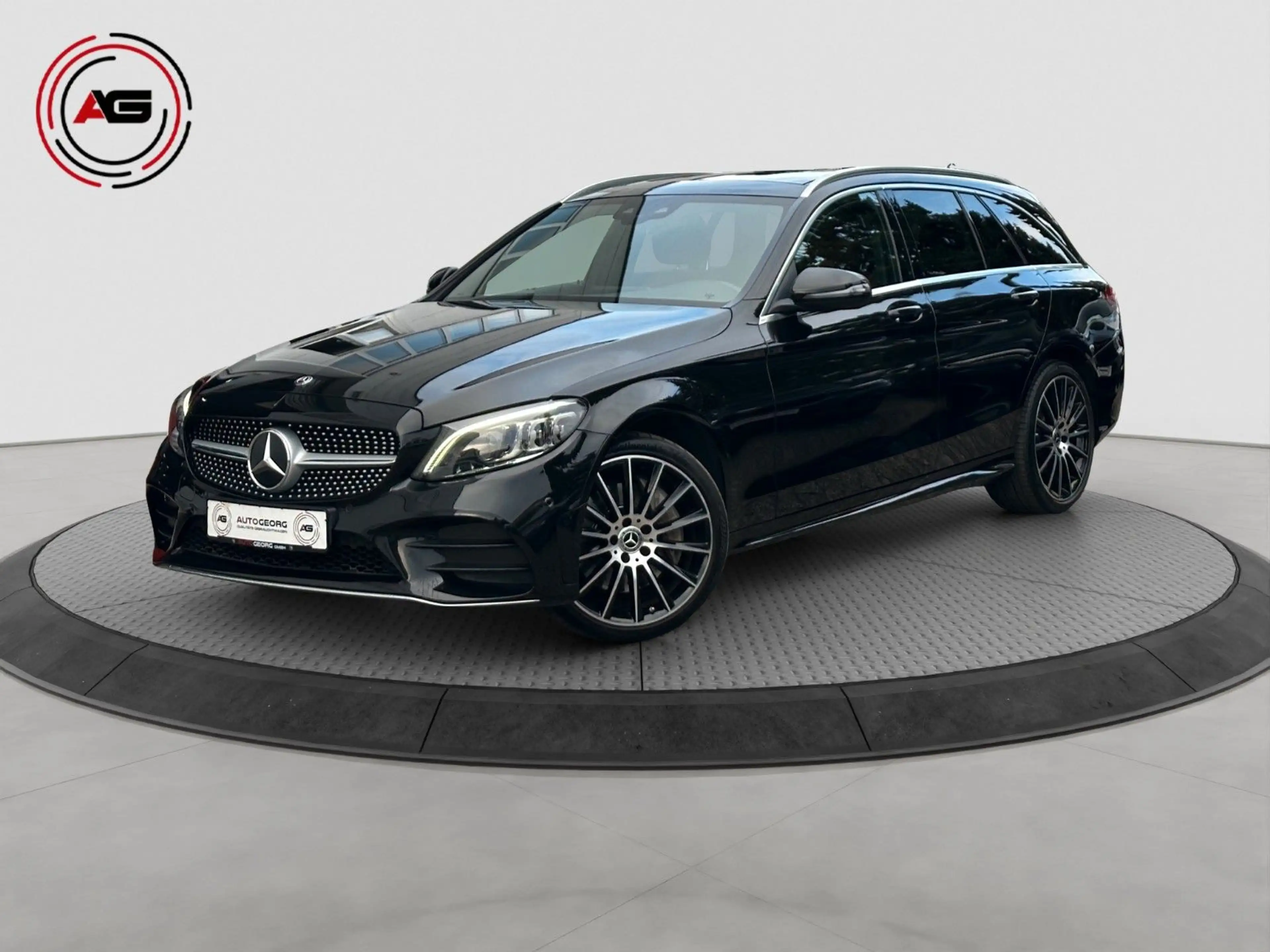 Mercedes-Benz C 400 C400T 4M AMG DISTRON M.BEAM PANO KAMERA 19 ZOLL