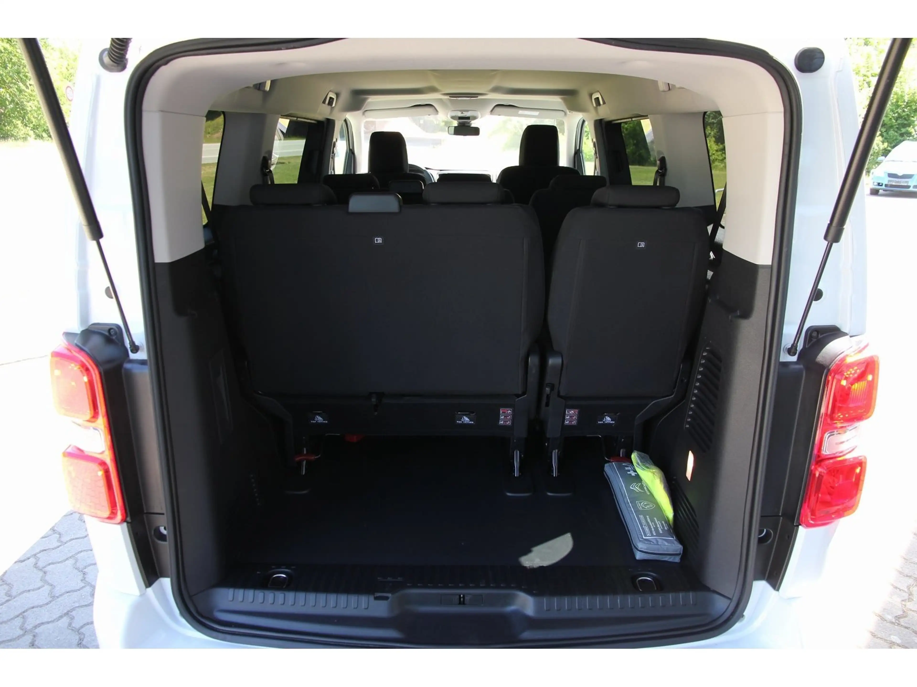 Peugeot Traveller Business L2 HDi 120 8-Sitze — photo 8