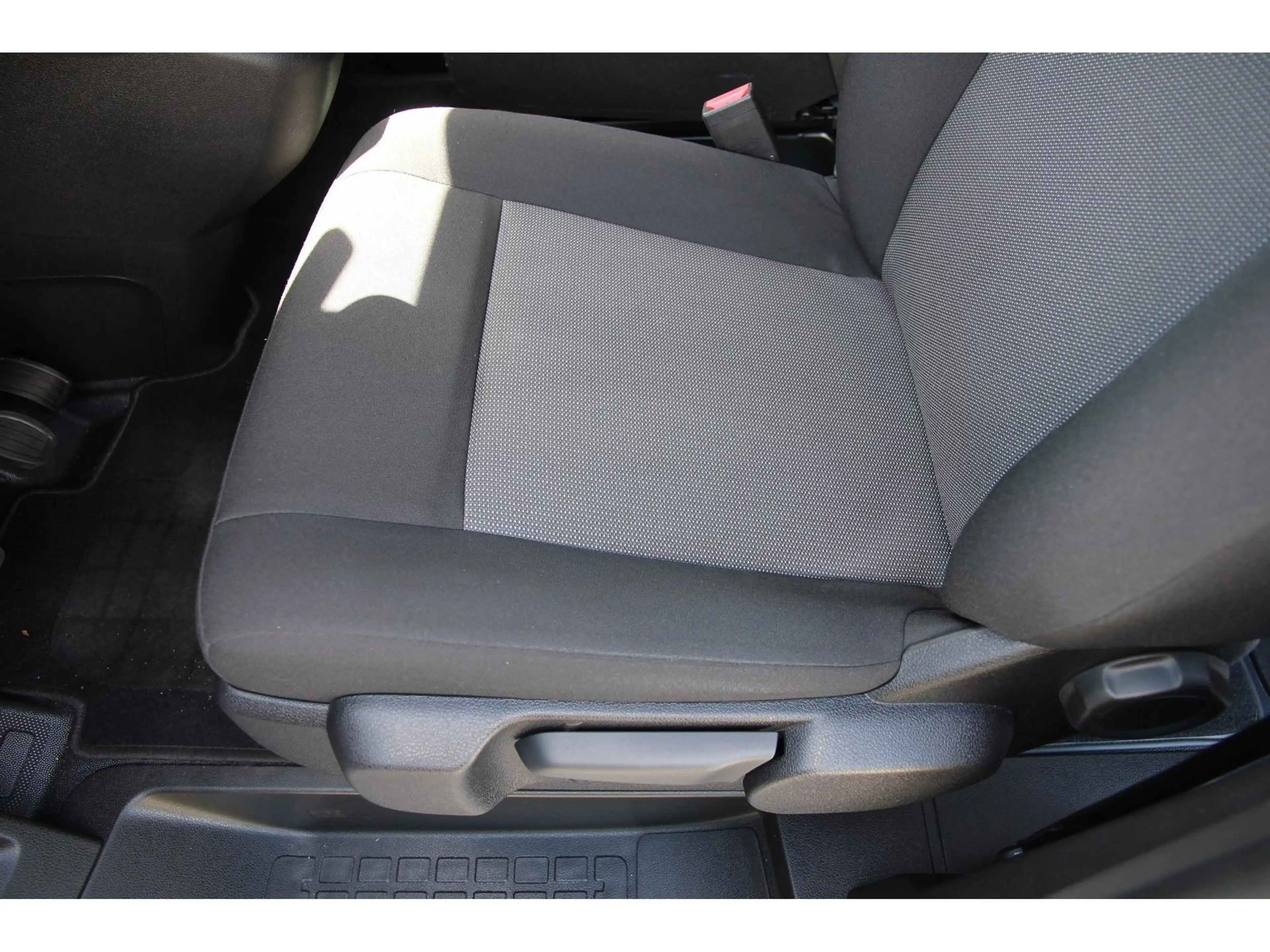 Peugeot Traveller Business L2 HDi 120 8-Sitze — photo 13