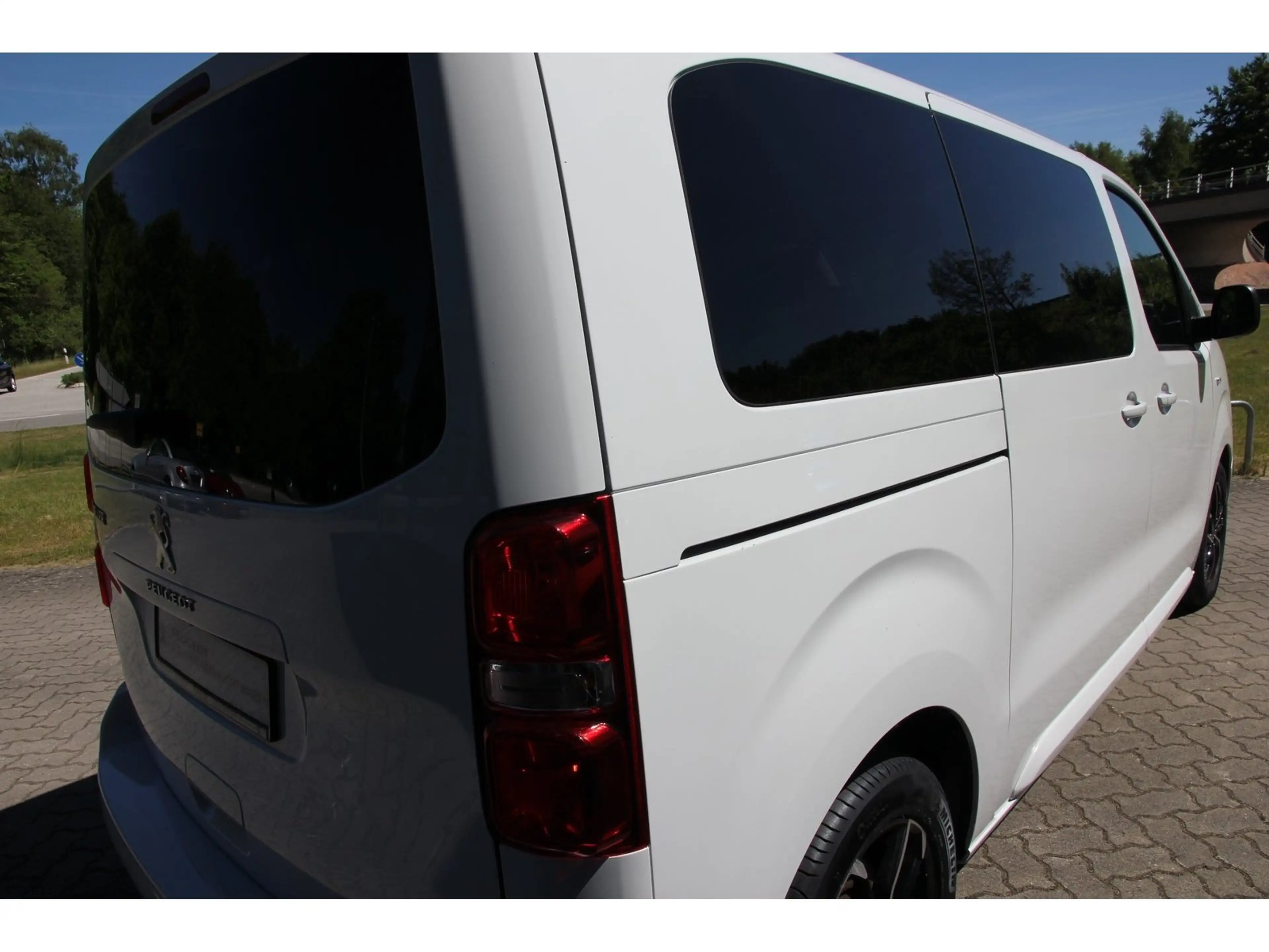 Peugeot Traveller Business L2 HDi 120 8-Sitze — photo 6