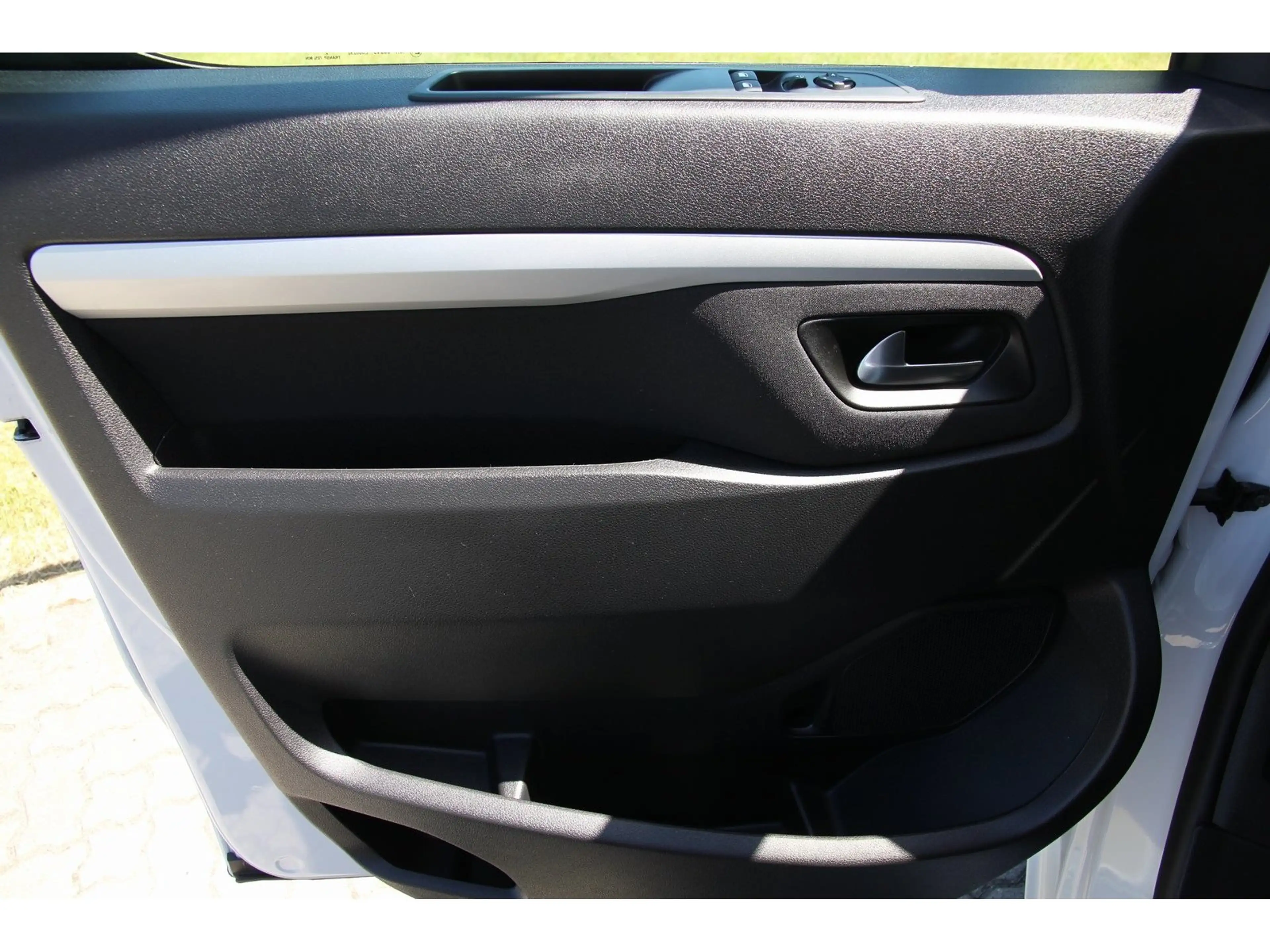 Peugeot Traveller Business L2 HDi 120 8-Sitze — photo 15