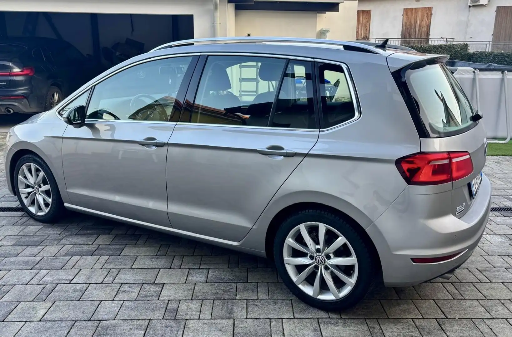 Volkswagen Golf Sportsvan 1.6 tdi Executive 110cv Argento - 2