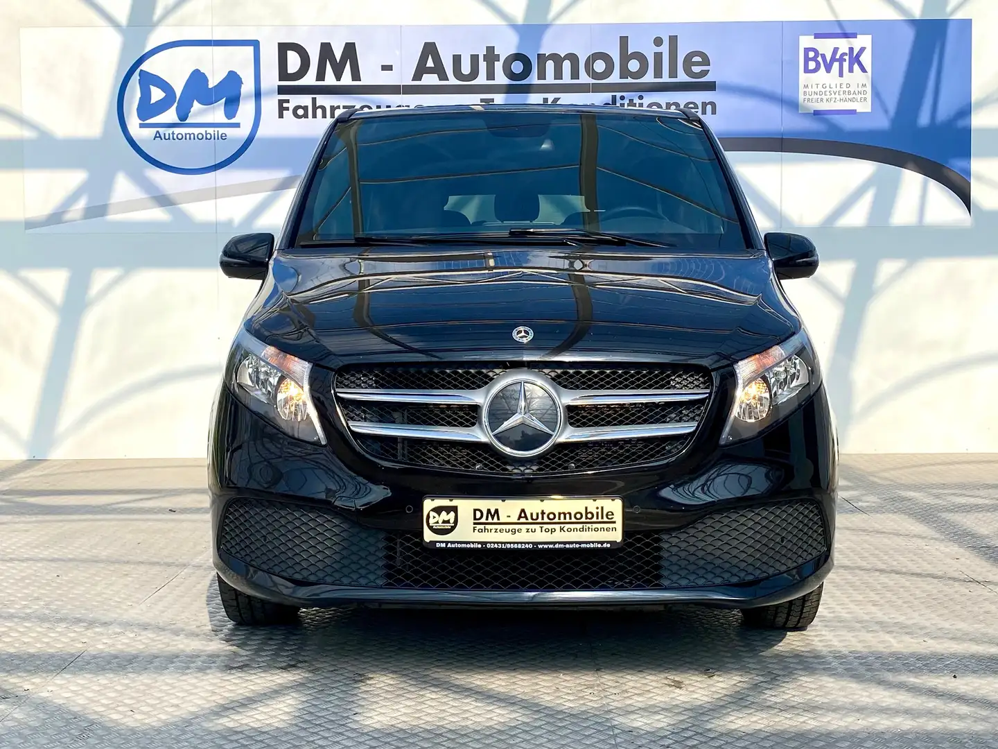Mercedes-Benz V 220 Kompakt KLIMA SHZ AHK TEMP KAMERA Noir - 2
