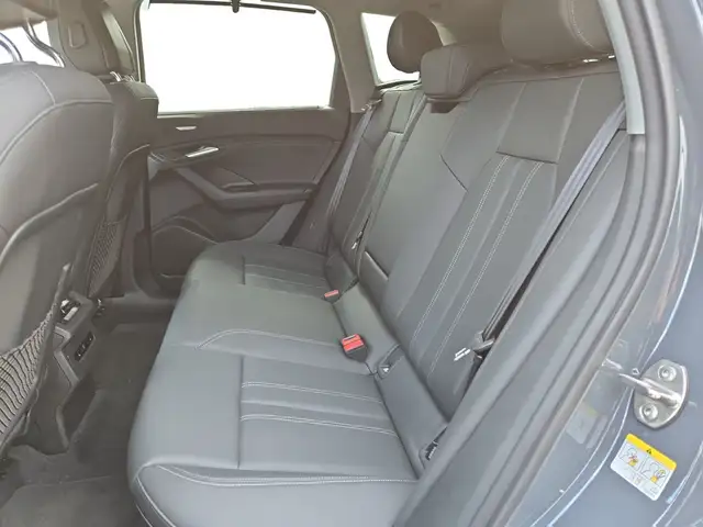 Audi E-Tron view 10