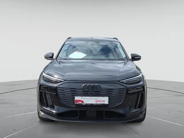 Audi E-Tron view 2