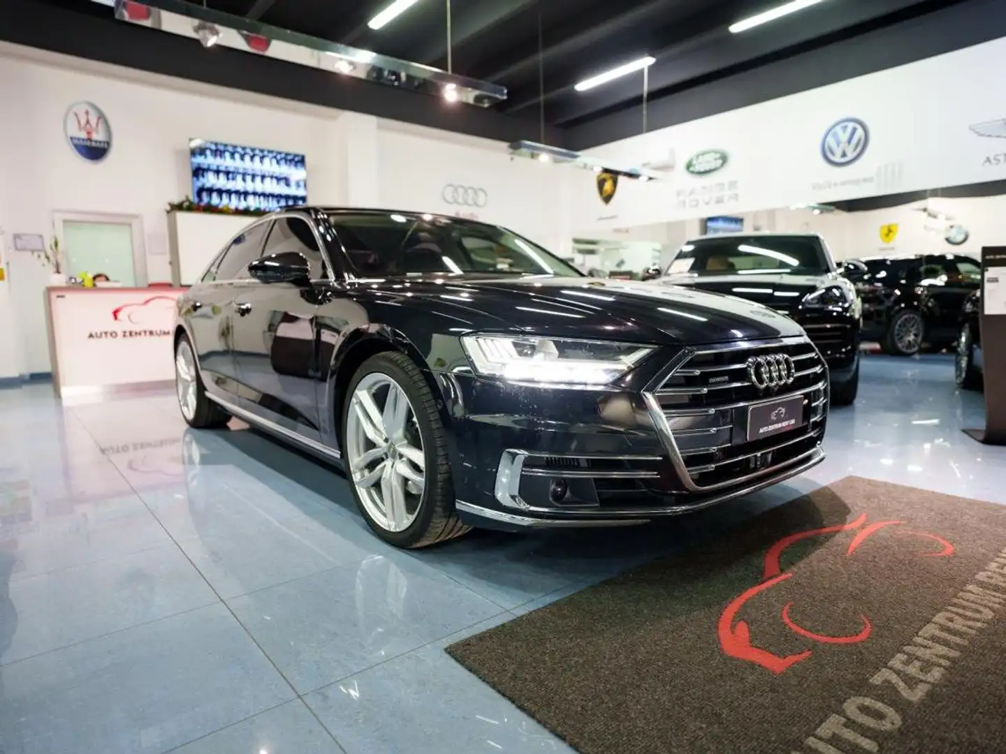 Audi A8 LUXURY Nero - 2