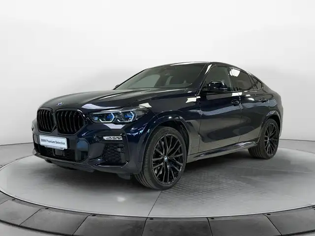 BMW X6 M50i
