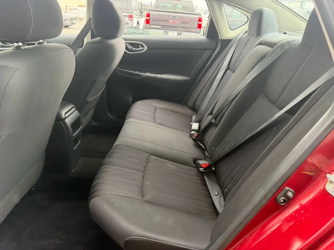 Nissan Sentra снимка Nissan Sentra