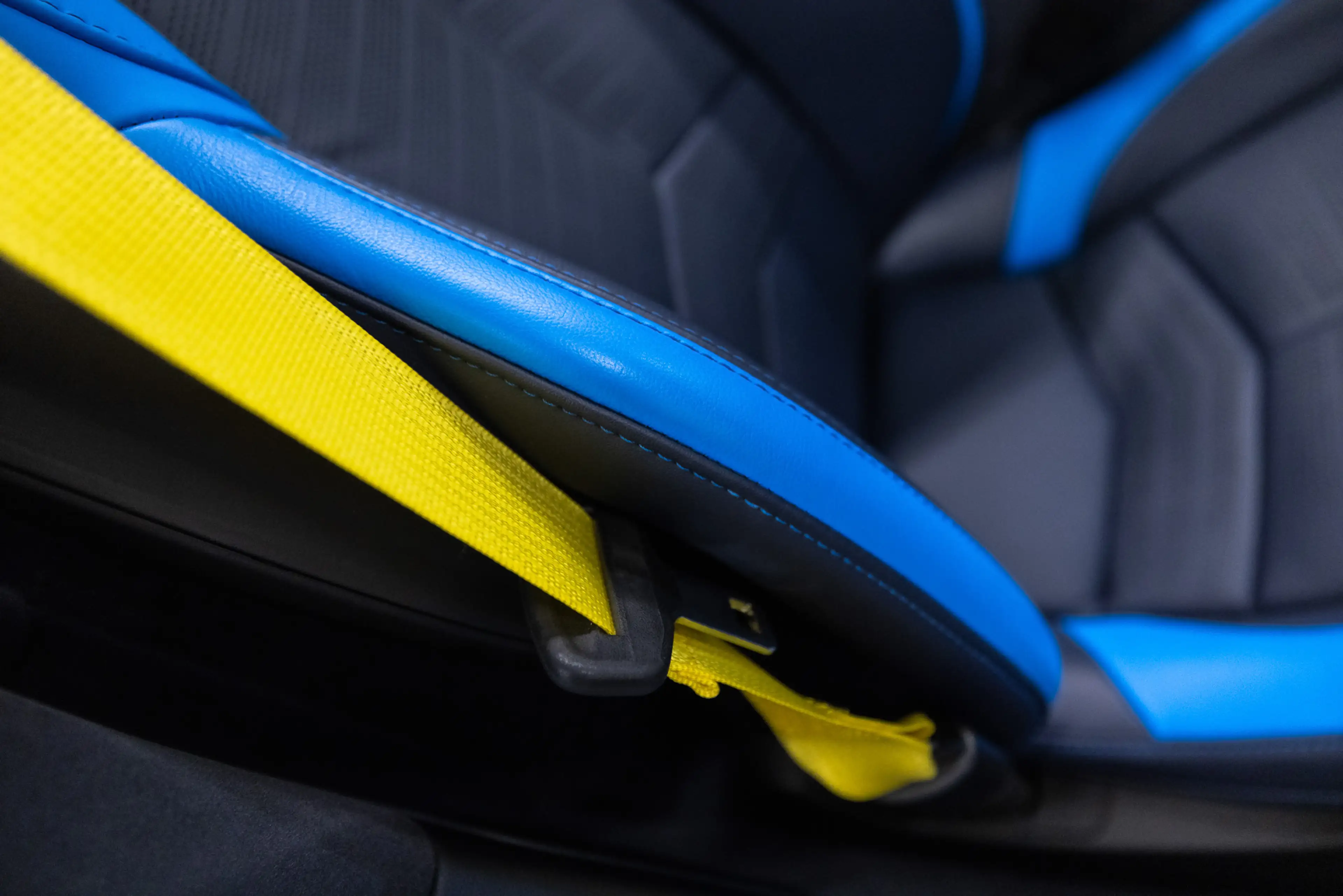 Chevrolet Corvette C8 3LT Convertible — photo 23
