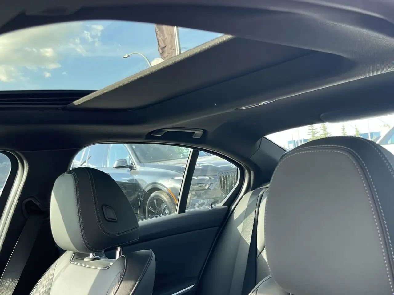 BMW 3 Series снимка BMW 3 Series