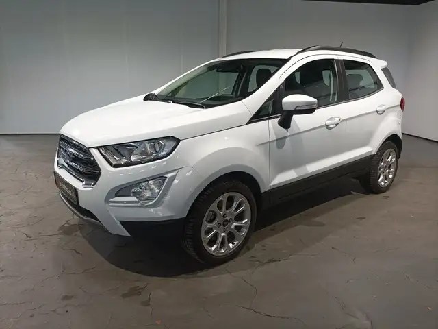 Ford EcoSport view 3