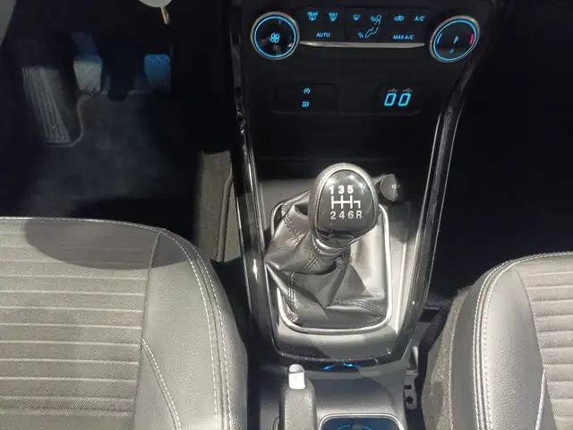 Ford EcoSport view 13