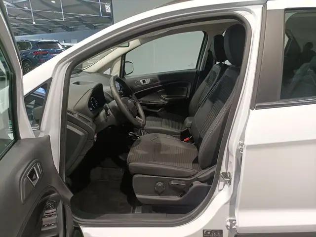 Ford EcoSport view 8