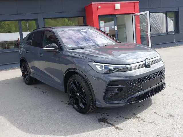 Volkswagen Tiguan 2.0 TSI 195 kW 4Motion R-Line *MEGAVOLL* Ansicht 3