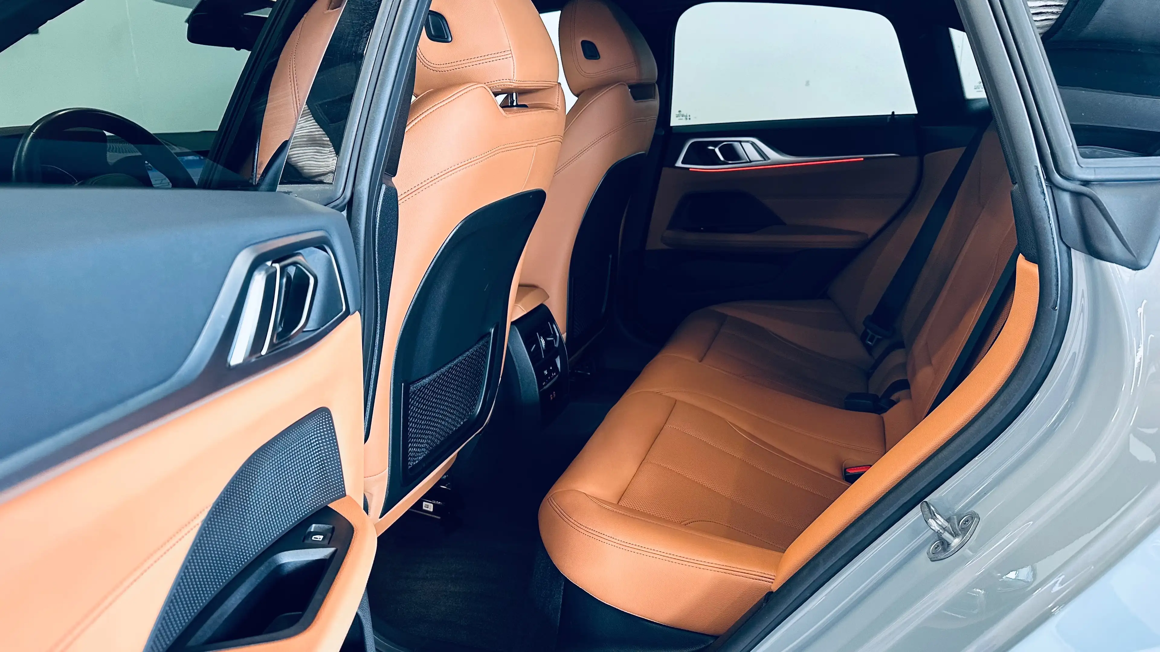 BMW 420 d Gran Coupé *26.229km* BOITE AUTO PACK M CAMERA LIM CARPLAY CUIR — photo 9