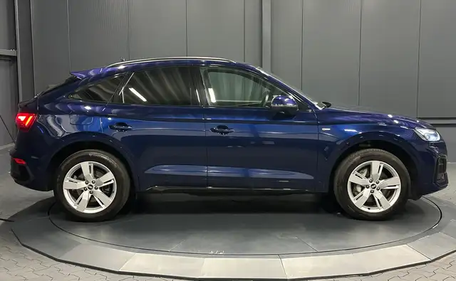 Audi Q5 view 6