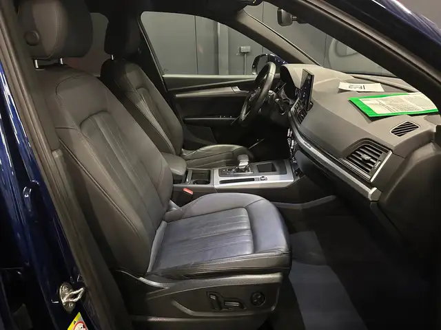 Audi Q5 view 10