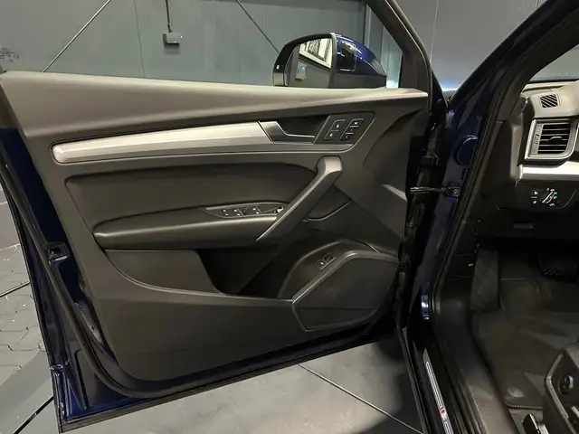 Audi Q5 view 13