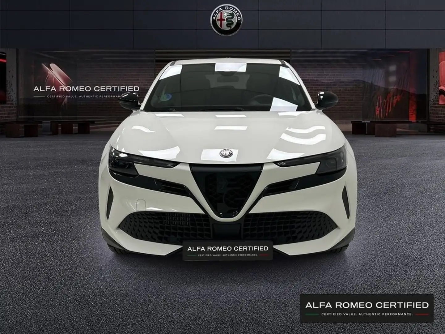 Alfa Romeo Junior Ibrida  100kW (136CV) Speciale Blanc - 2