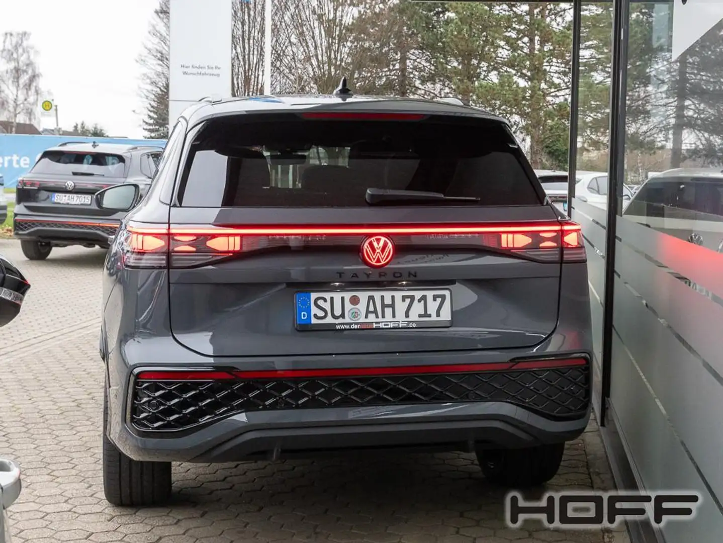 Volkswagen Tayron 2.0 TDI DSG R-Line 4Motion Launch-Paket Leder AHK Grau - 2