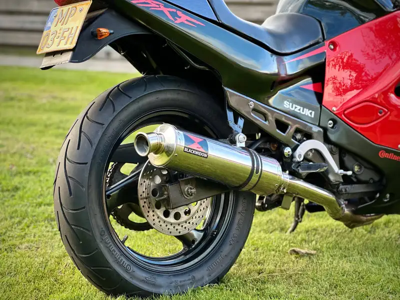 Suzuki GSX 600 - foto 6