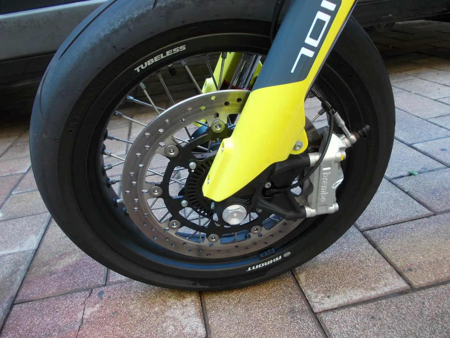 Husqvarna 701 Supermoto NUOVA Bianco - 2
