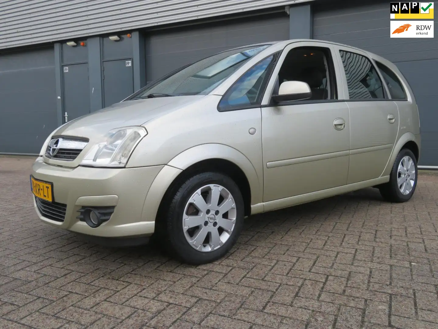 Opel Meriva 1.6-16V Temptation 098747 km nap Beige - 1