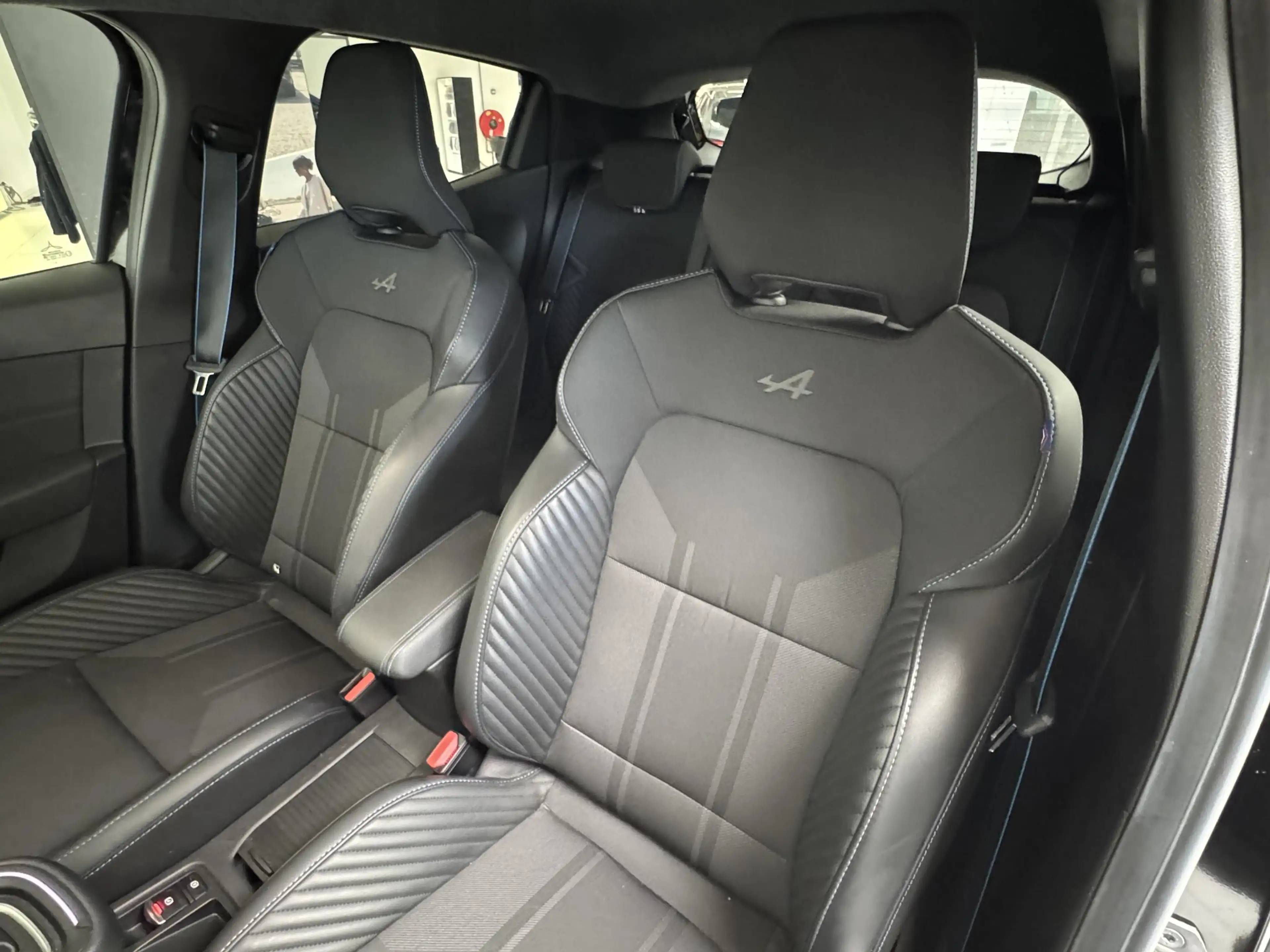Renault Clio 1.6 E-Tech Full Hybrid 145 Esprit Alpine | Navigat — photo 27