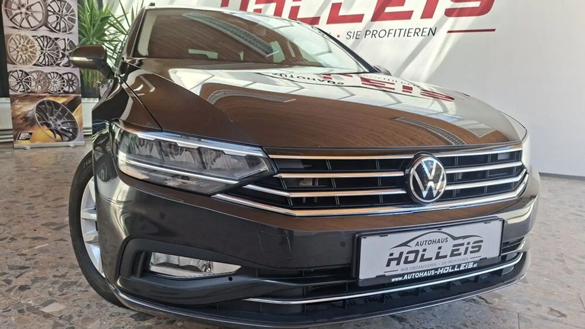 Volkswagen Passat Kombi 2,0 TDI DSG 110 Kw Business AHK Tausch mögl Grau - 1
