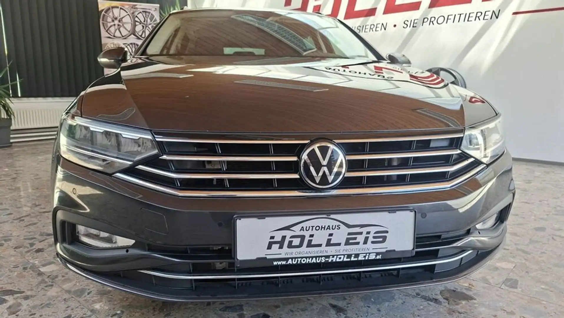 Volkswagen Passat Kombi 2,0 TDI DSG 110 Kw Business AHK Tausch mögl Grau - 2