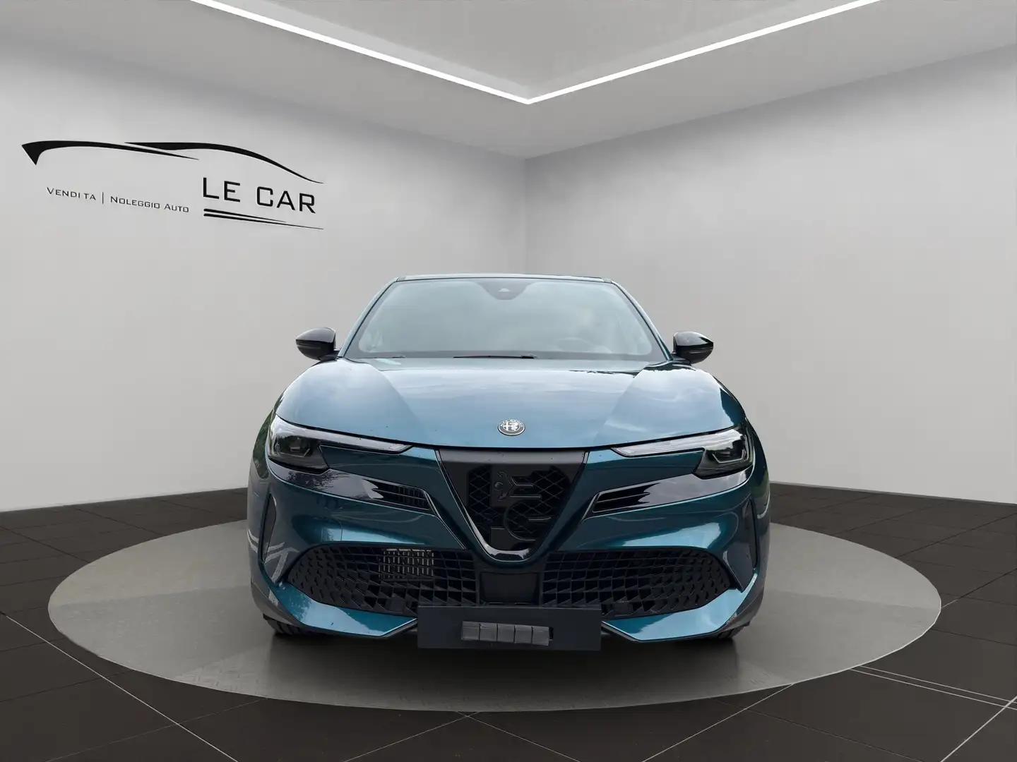 Alfa Romeo Junior Junior 1.2 ibrida Speciale 145cv edct6 Blu/Azzurro - 2