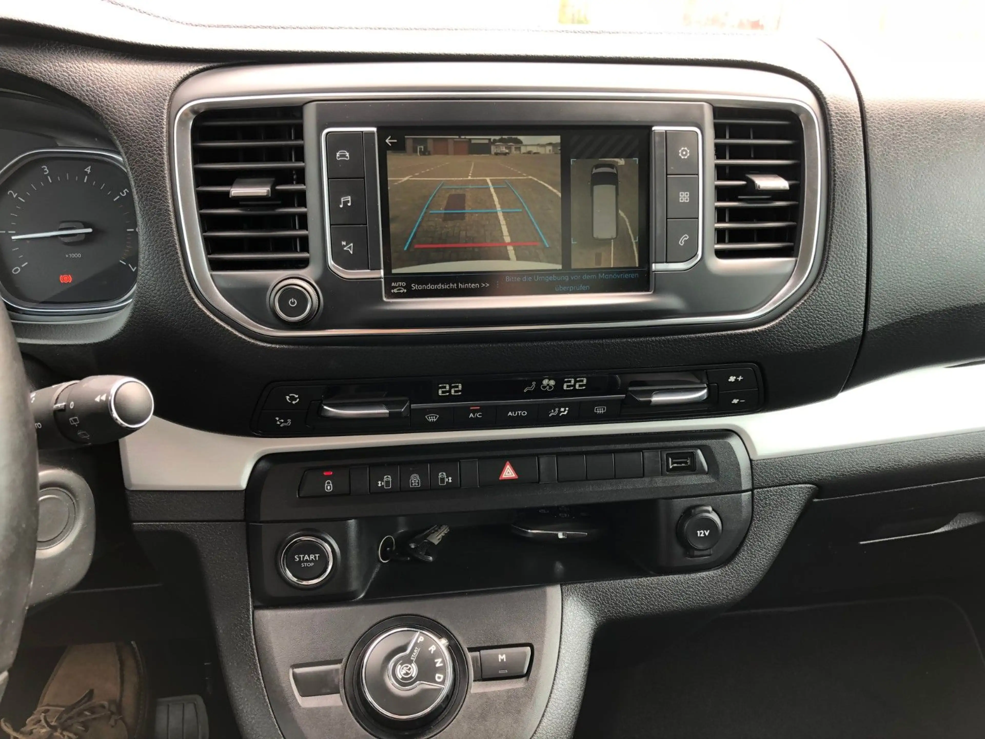 Peugeot Traveller 2.0 Blue "8-Sitzer" — photo 14