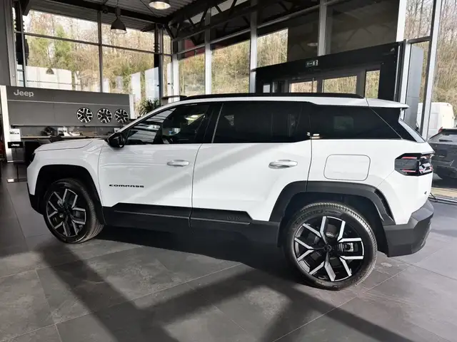 Jeep Compass view 5