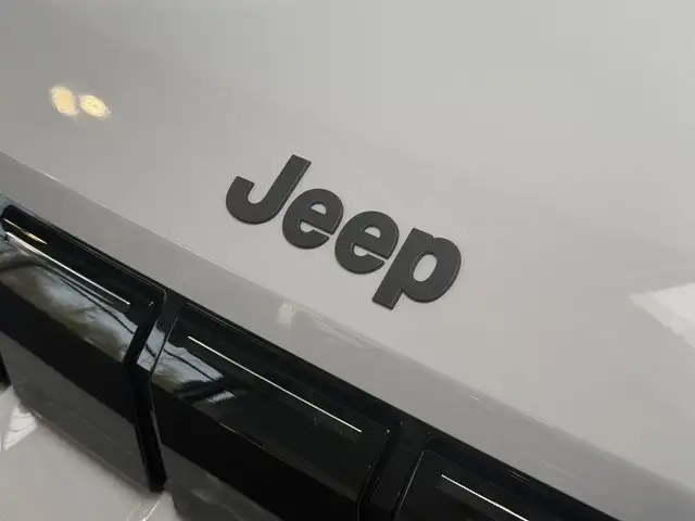 Jeep Compass view 3