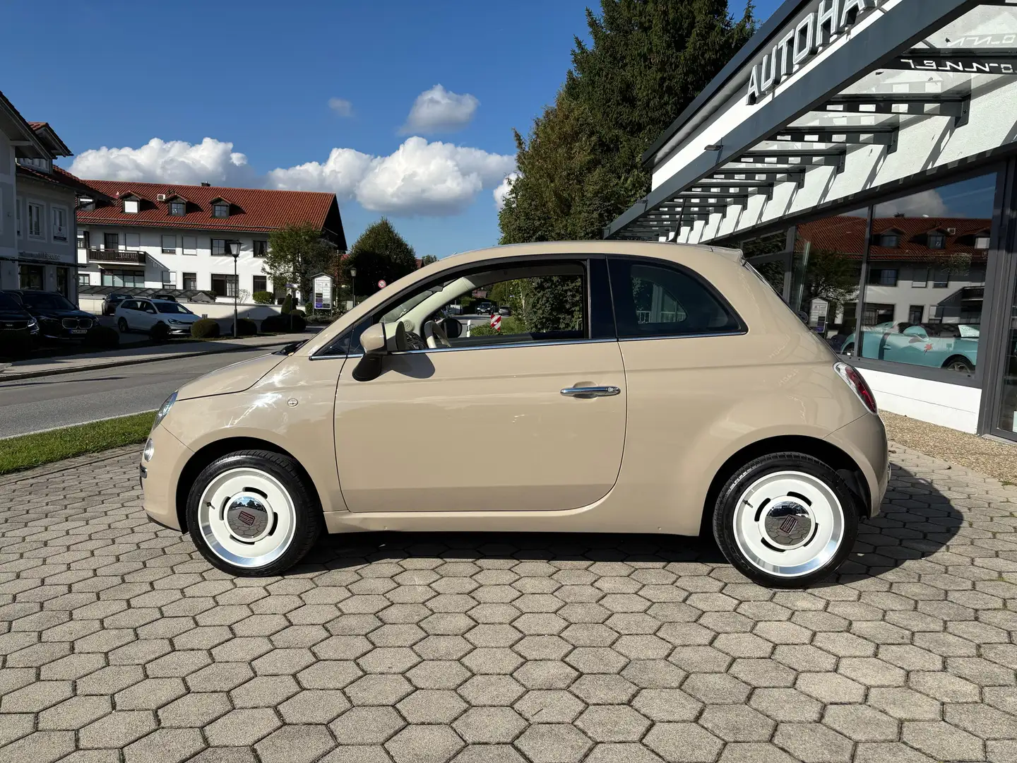 Fiat 500 Lounge Beige - 2