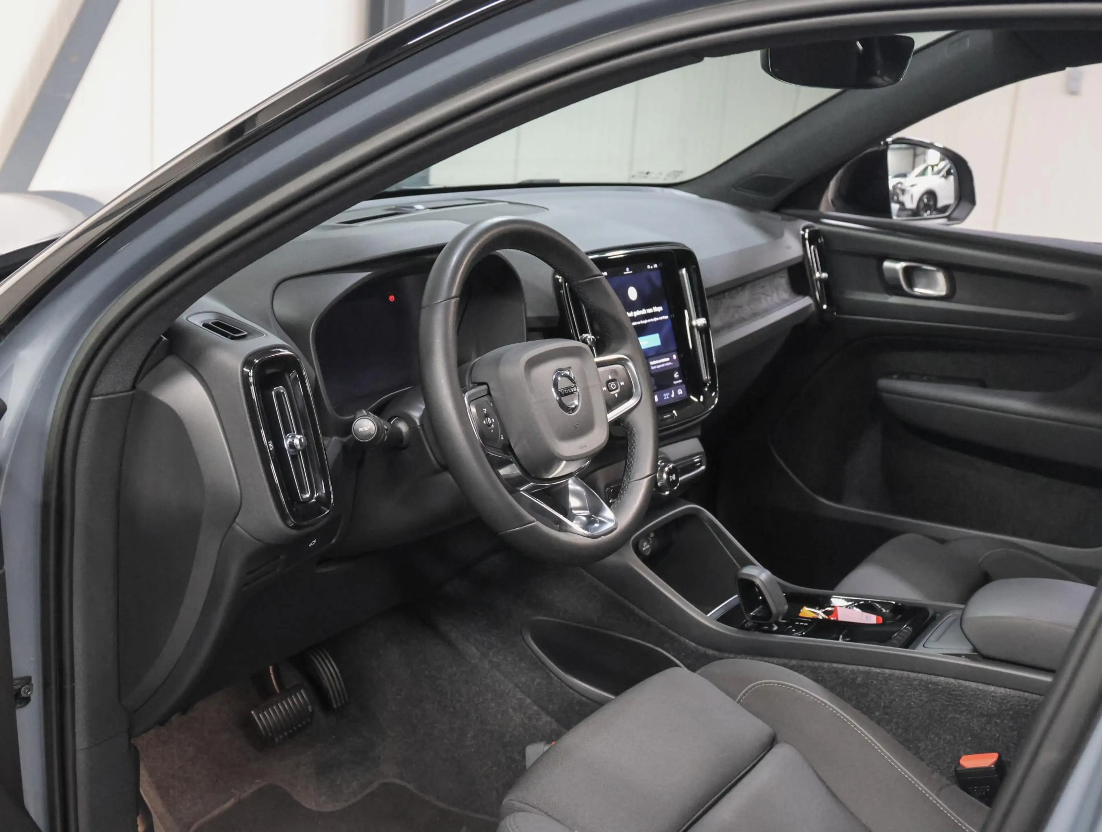 Volvo XC40 Recharge Core 70kWh 228PK | 1ste eigenaar | ACCU 9 — photo 11