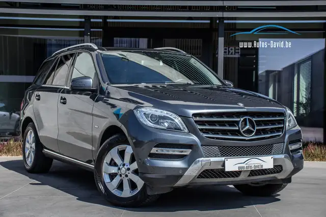 Mercedes-Benz ML 250 BlueTec 4Matic EUR6 / TREKHAAK 3,5T / LEDER / CAMERA / SPOORASSISTENT / PANO DAK / LUCHTVERING / HARMAN/KARDON