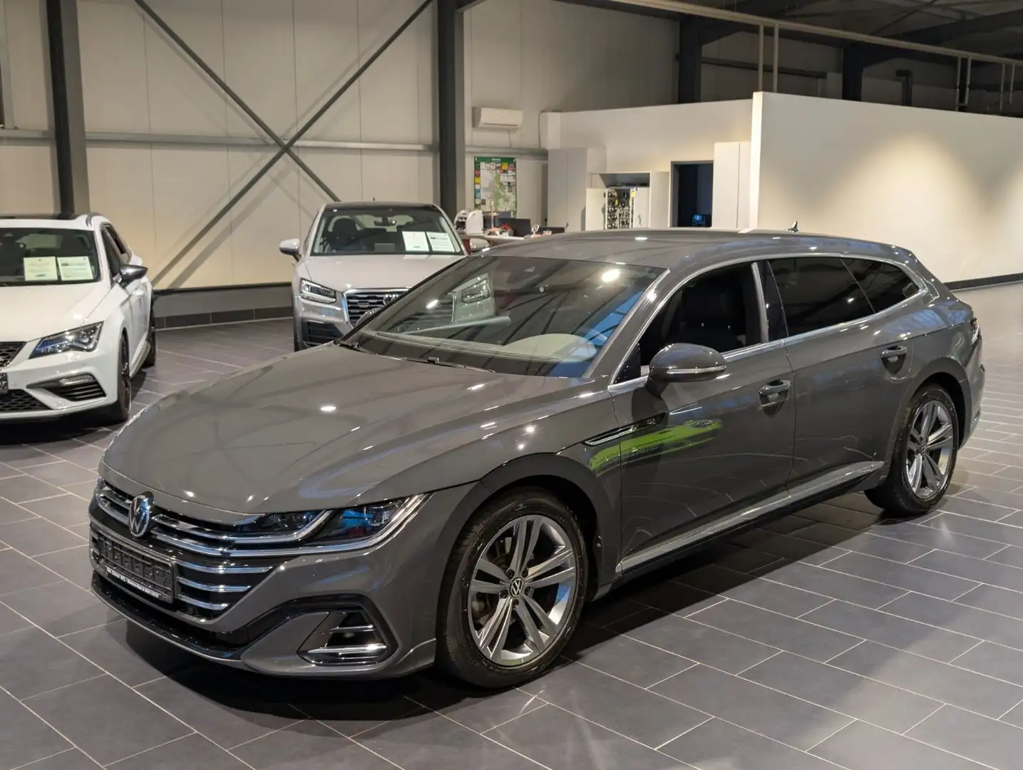 Volkswagen Arteon Shooting Brake 2.0 TDI SCR DSG R-Line Grau - 1